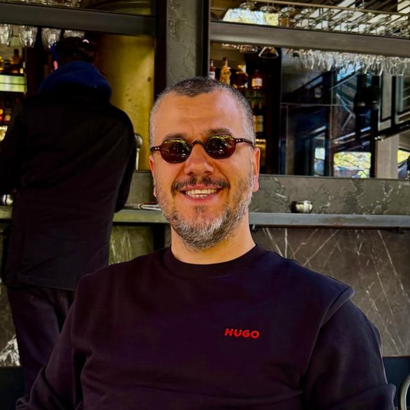 Soner Şen — Şencar Oto kurucusu